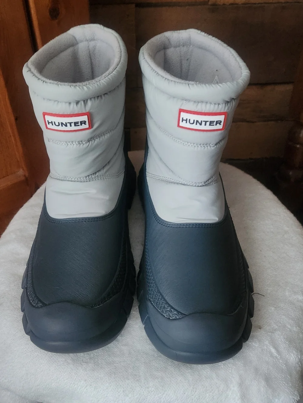 Hunter Intrepid Women's Short Winter Rain Boots With Quilted Upper Size 9